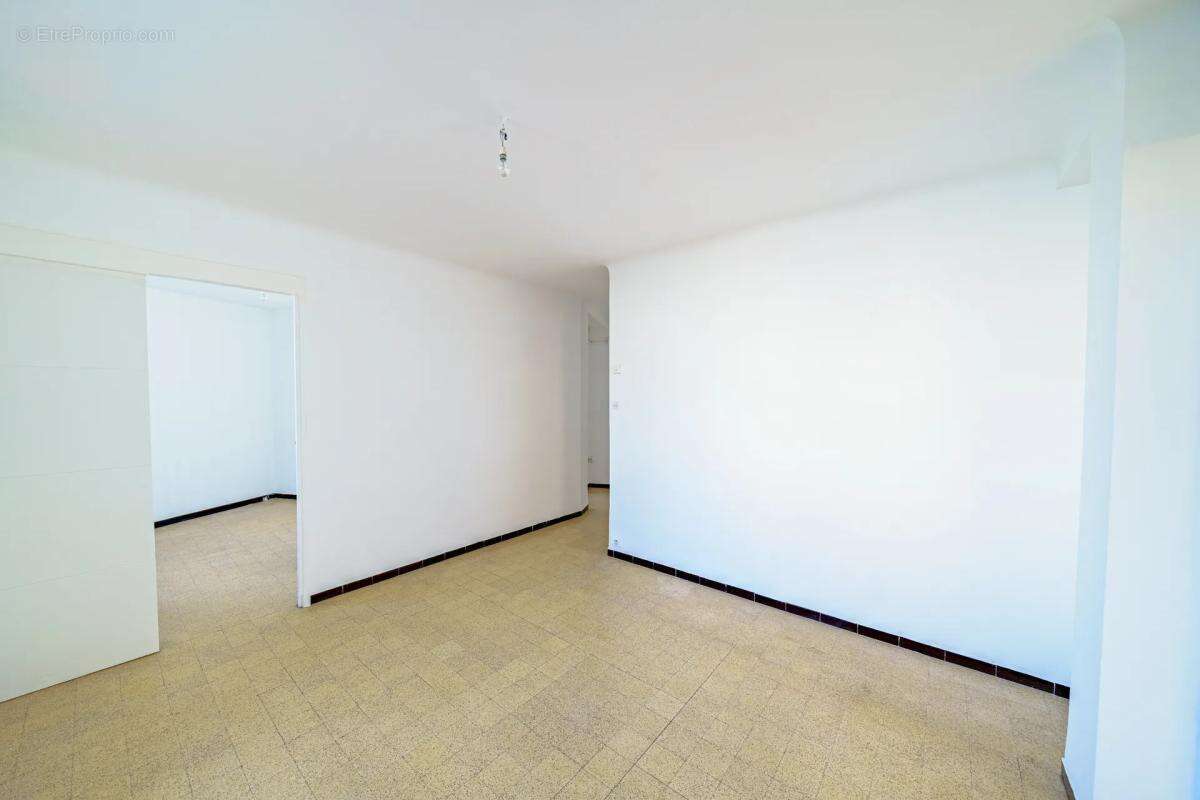 Appartement à MARSEILLE-8E