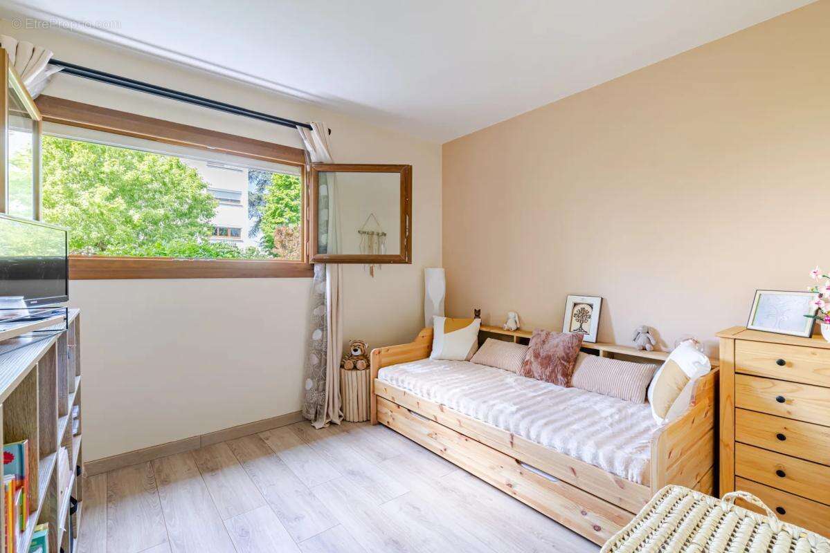 Appartement à CHILLY-MAZARIN