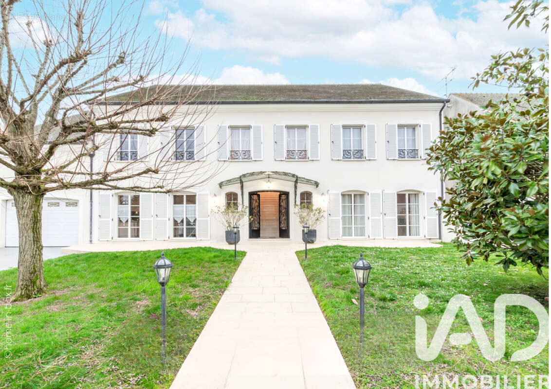 Photo 2 - Maison à VILLENEUVE-LE-COMTE