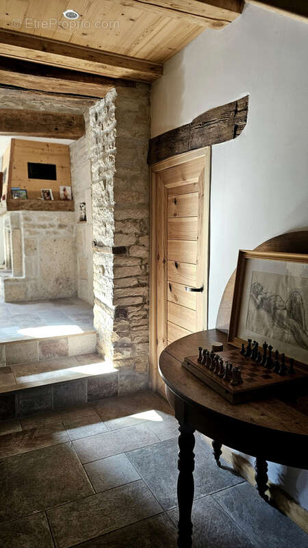 Maison à CHASSAGNE-SAINT-DENIS