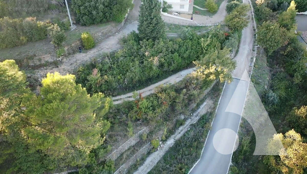 Terrain à DRAGUIGNAN