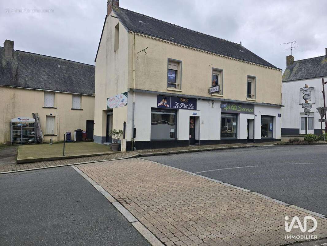 Photo 9 - Commerce à LOUISFERT