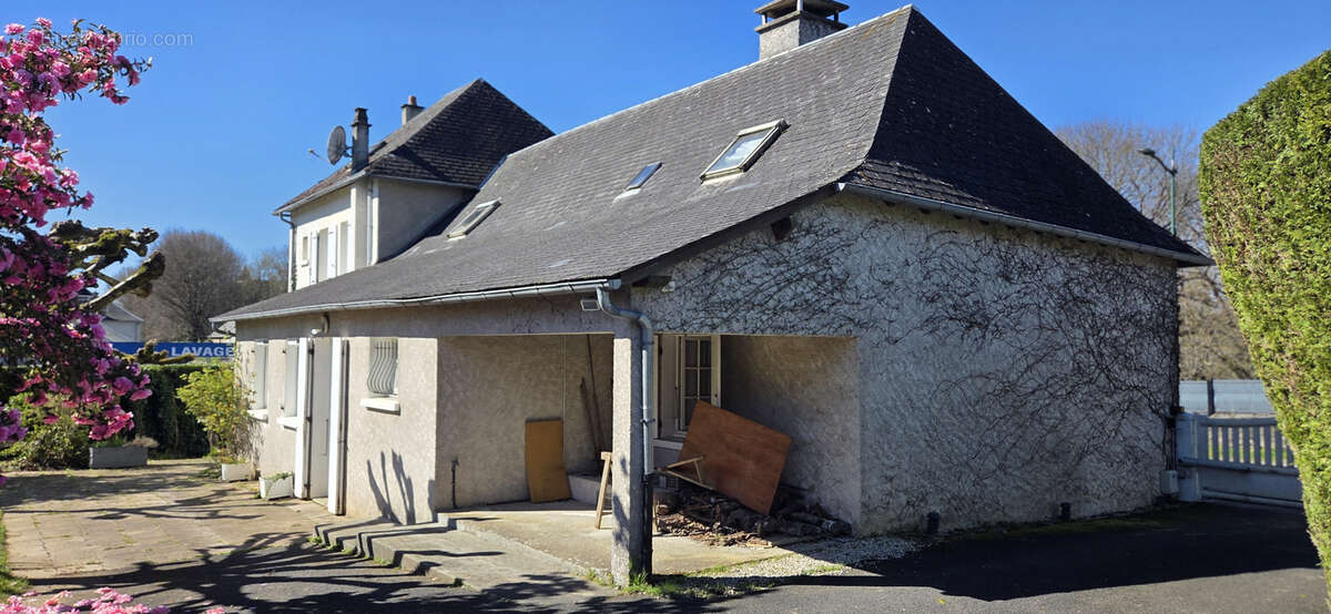 Maison à ARNAC-POMPADOUR