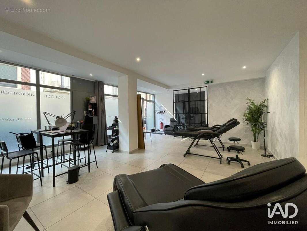 Photo 5 - Commerce à NEUILLY-PLAISANCE