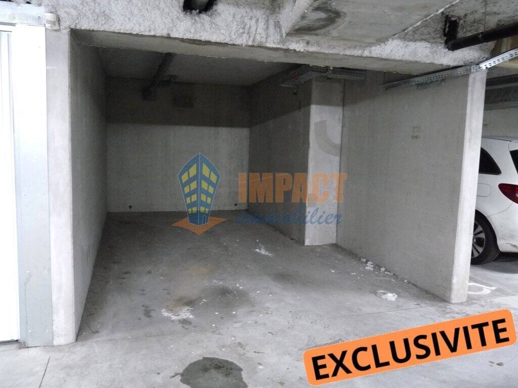 Parking à TEMPLEMARS