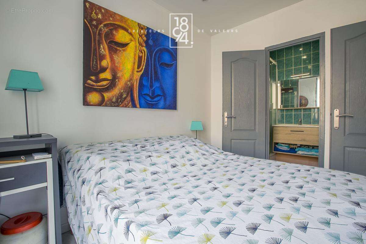 Appartement à MARSEILLE-7E