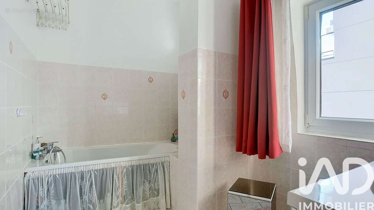 Photo 6 - Appartement à SURESNES