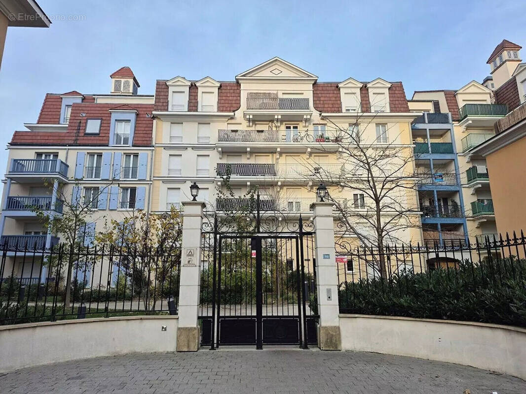 Appartement à LE BLANC-MESNIL
