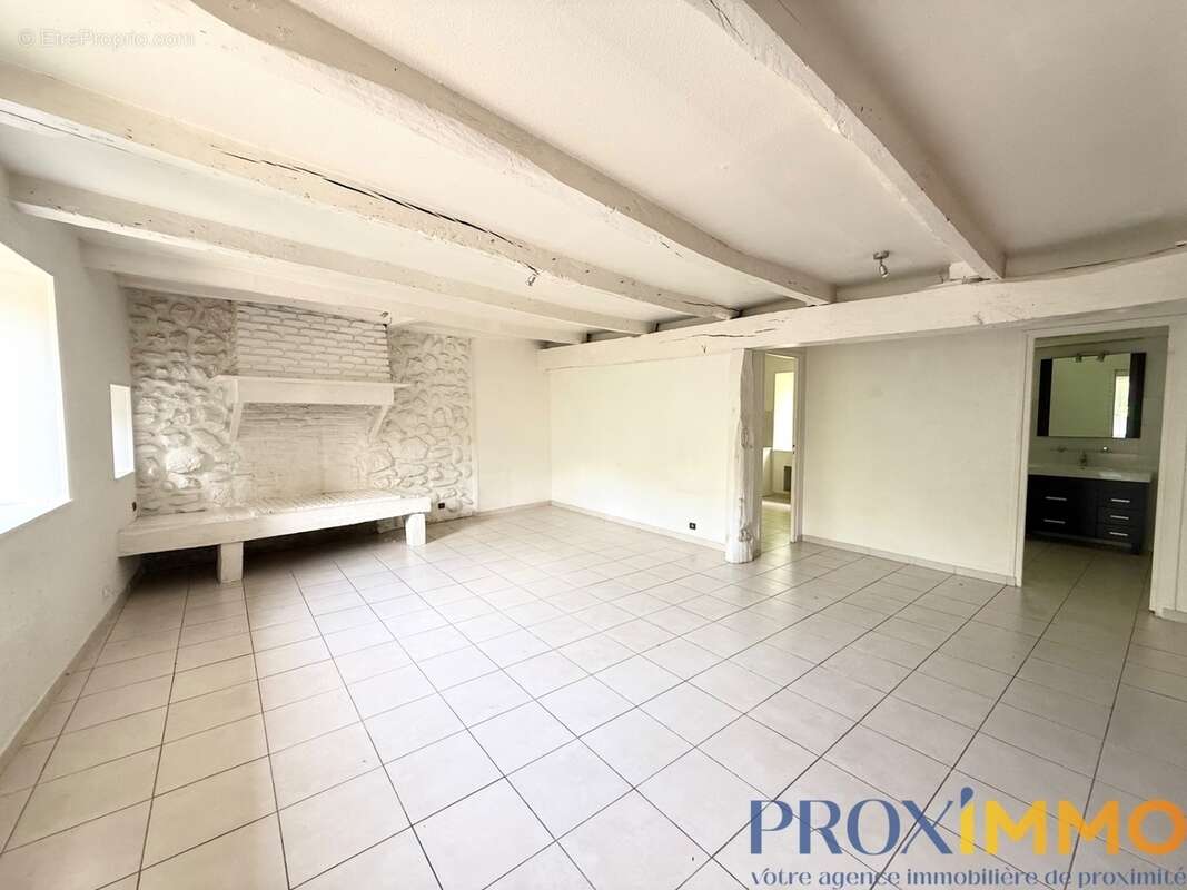 Appartement à LA BUISSE