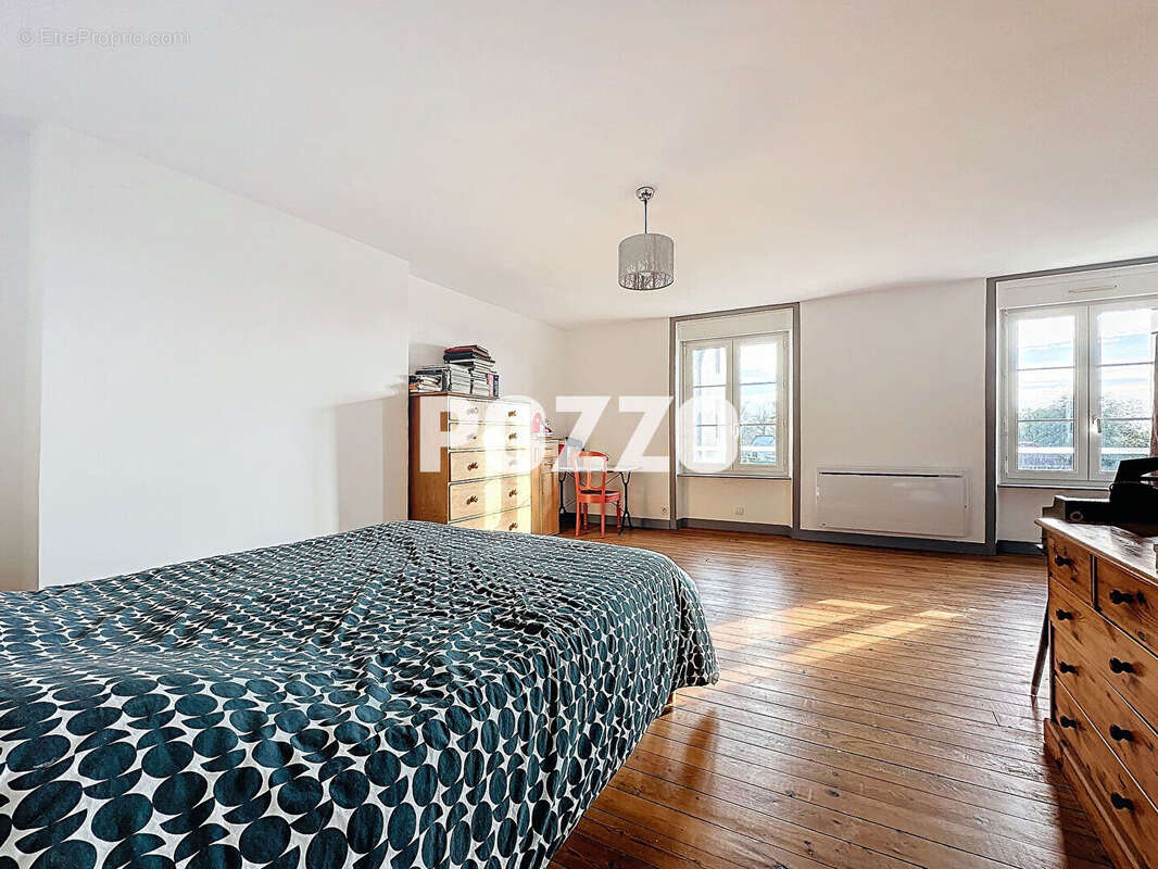 Maison à SAINT-JEAN-LE-THOMAS