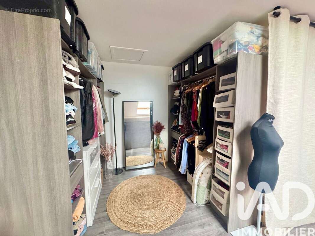 Photo 9 - Appartement à SAINTE-GENEVIEVE-DES-BOIS