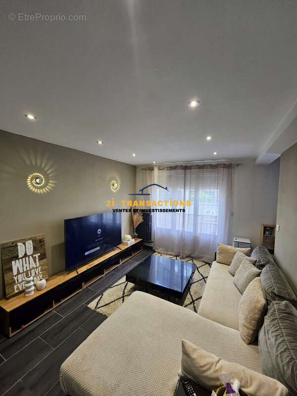 Appartement à SAINT-ETIENNE