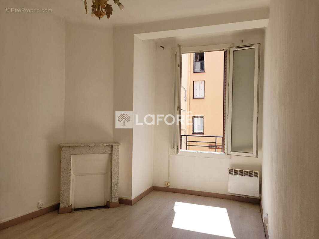 TOULON OUEST : Immeuble composé de 6 appartements dont 1 loué - photo 12