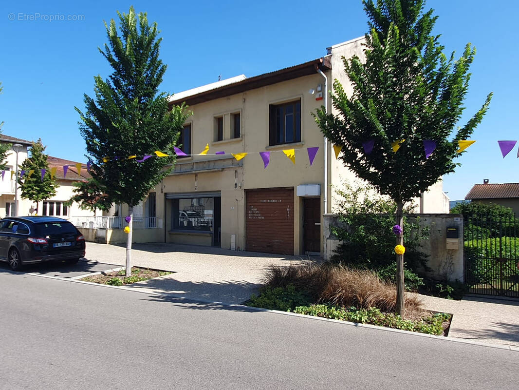 Appartement à EPINOUZE