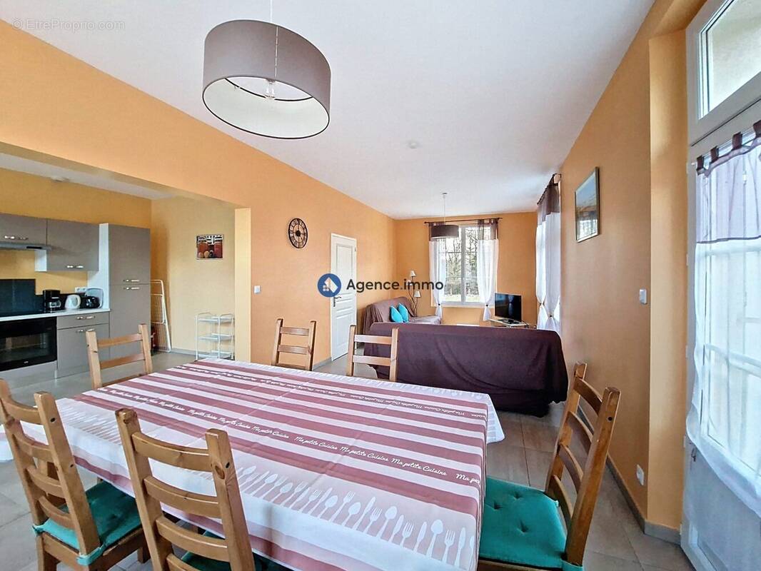 Maison à CHATEAU-LA-VALLIERE