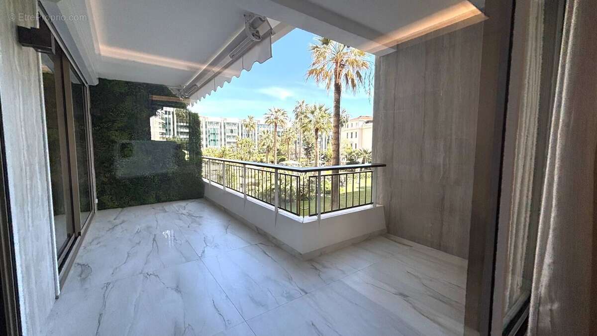 Appartement à CANNES