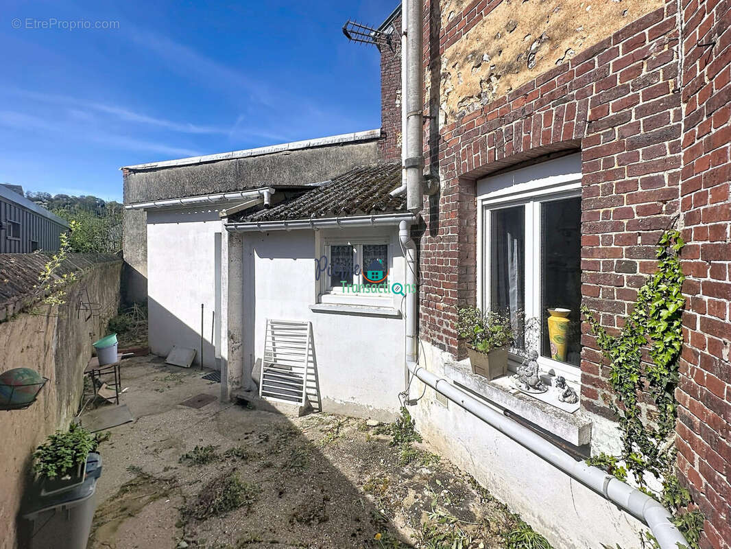 Maison à LILLEBONNE