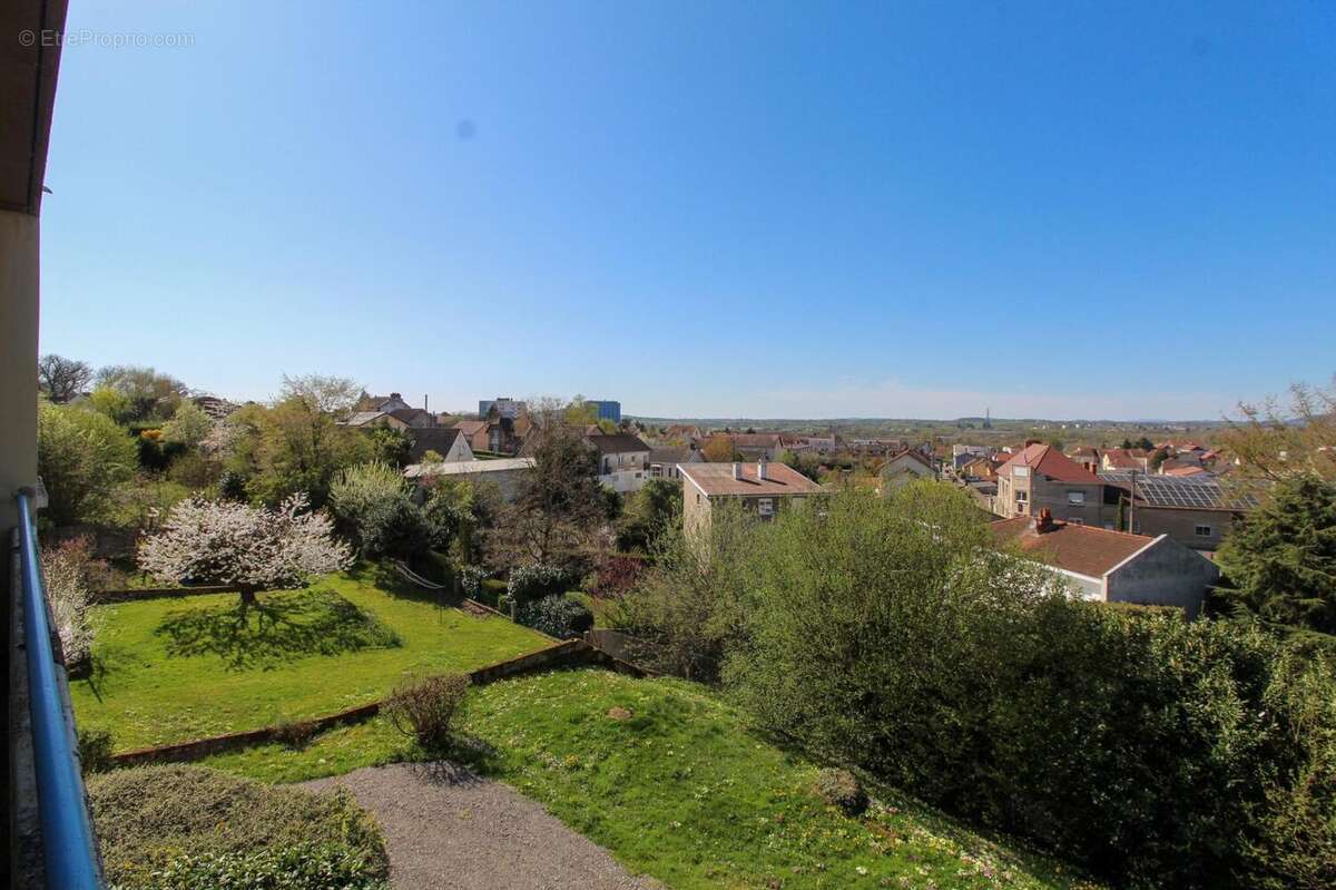 Photo 7 - Appartement à MONTCEAU-LES-MINES
