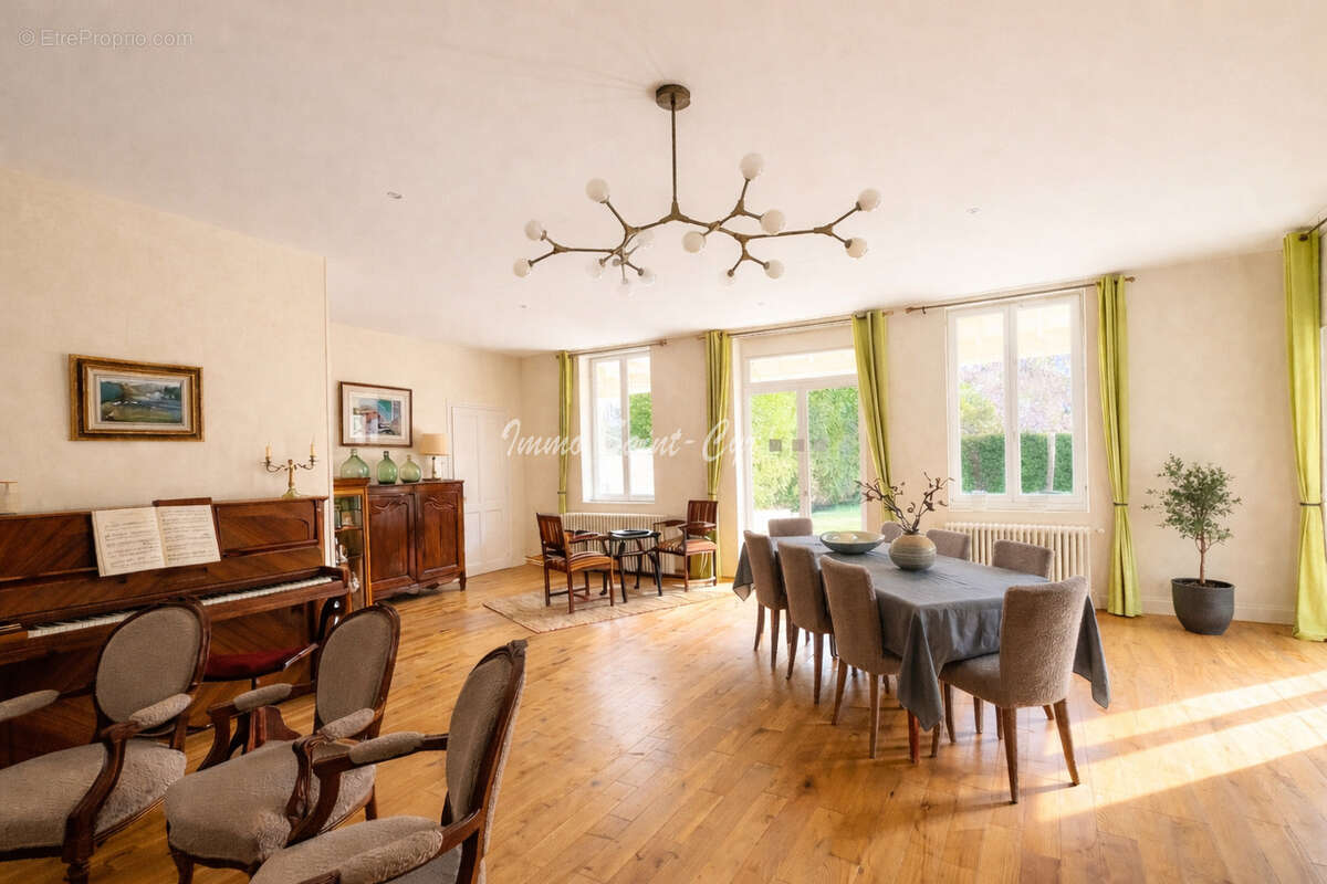 Maison à SAINT-GERMAIN-AU-MONT-D'OR