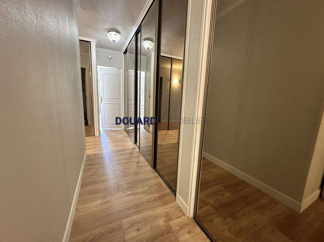 Appartement 107 m² à Sartrouville  - photo 5