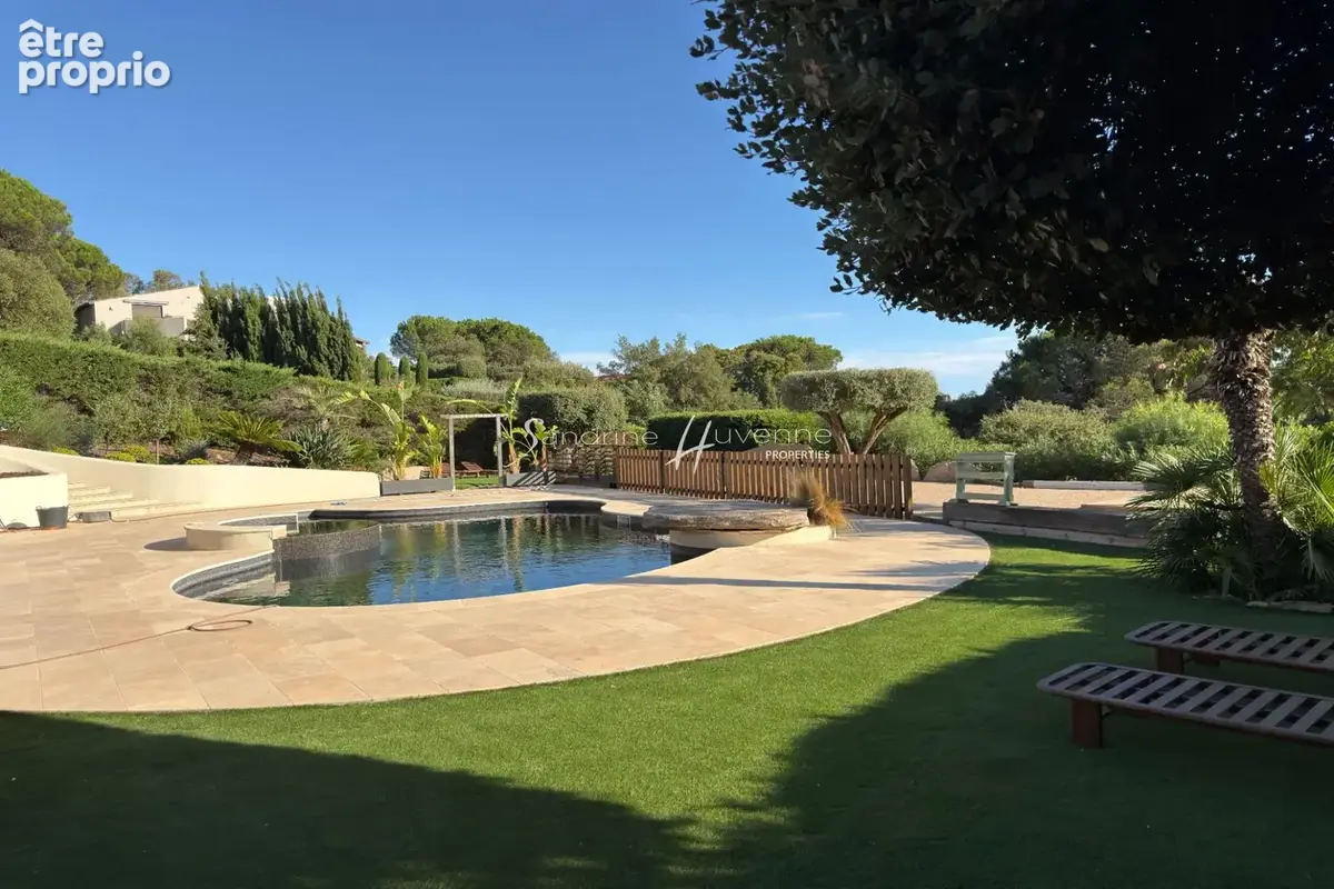 Maison 8 pièces 250 m² à vendre à La Croix-Valmer (83420) - photo 7