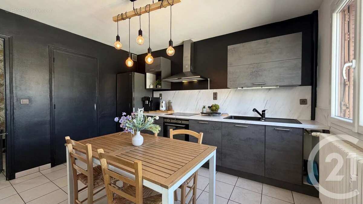 Appartement 92 m² à Rumilly  - photo 8