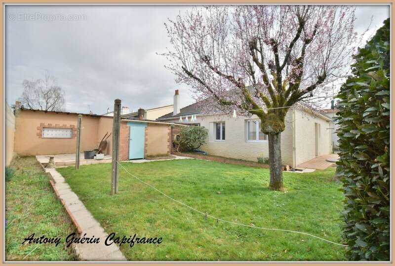 Maison à LES HERBIERS