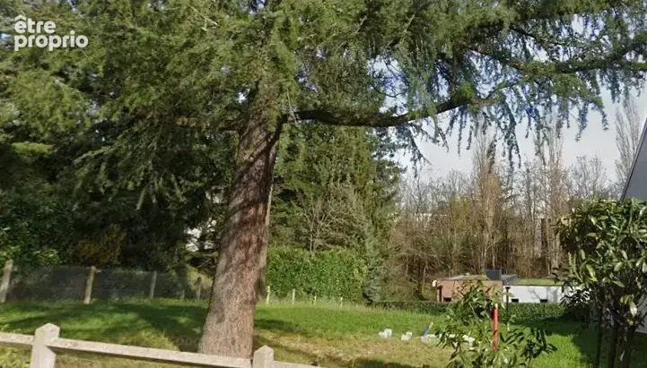 Photo Terrain à Charbonnieres-Les-Bains au prix de 440 000€