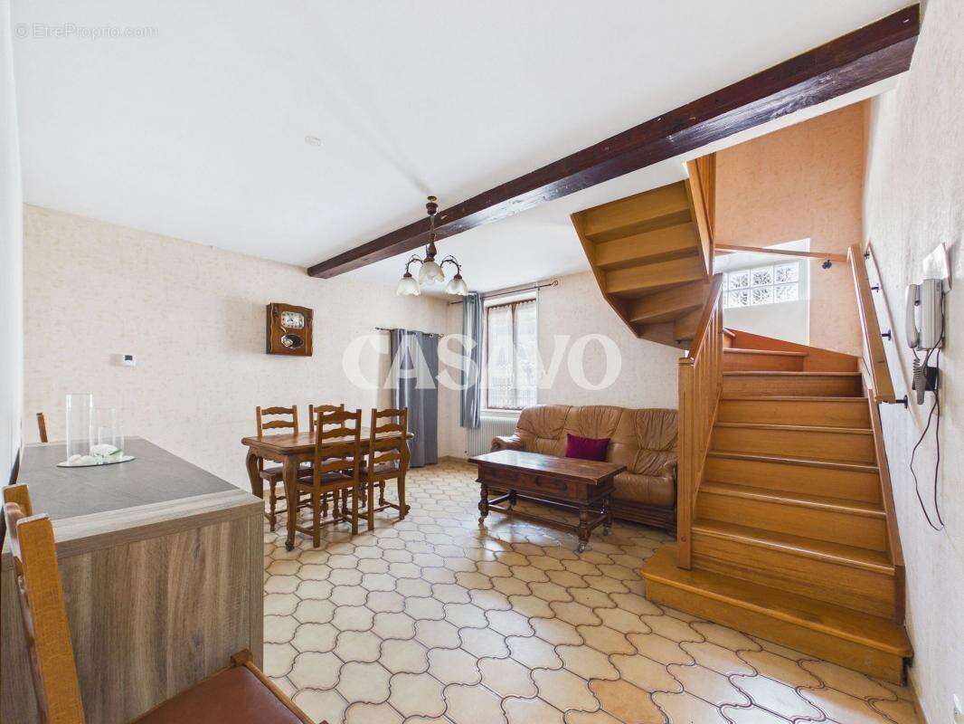 Maison à TIGNIEU-JAMEYZIEU