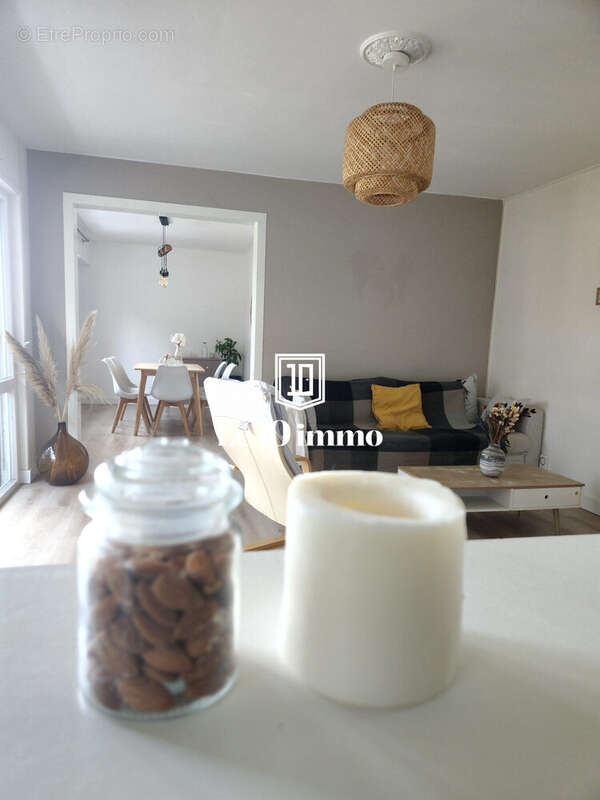 Salon - Appartement à NANTES