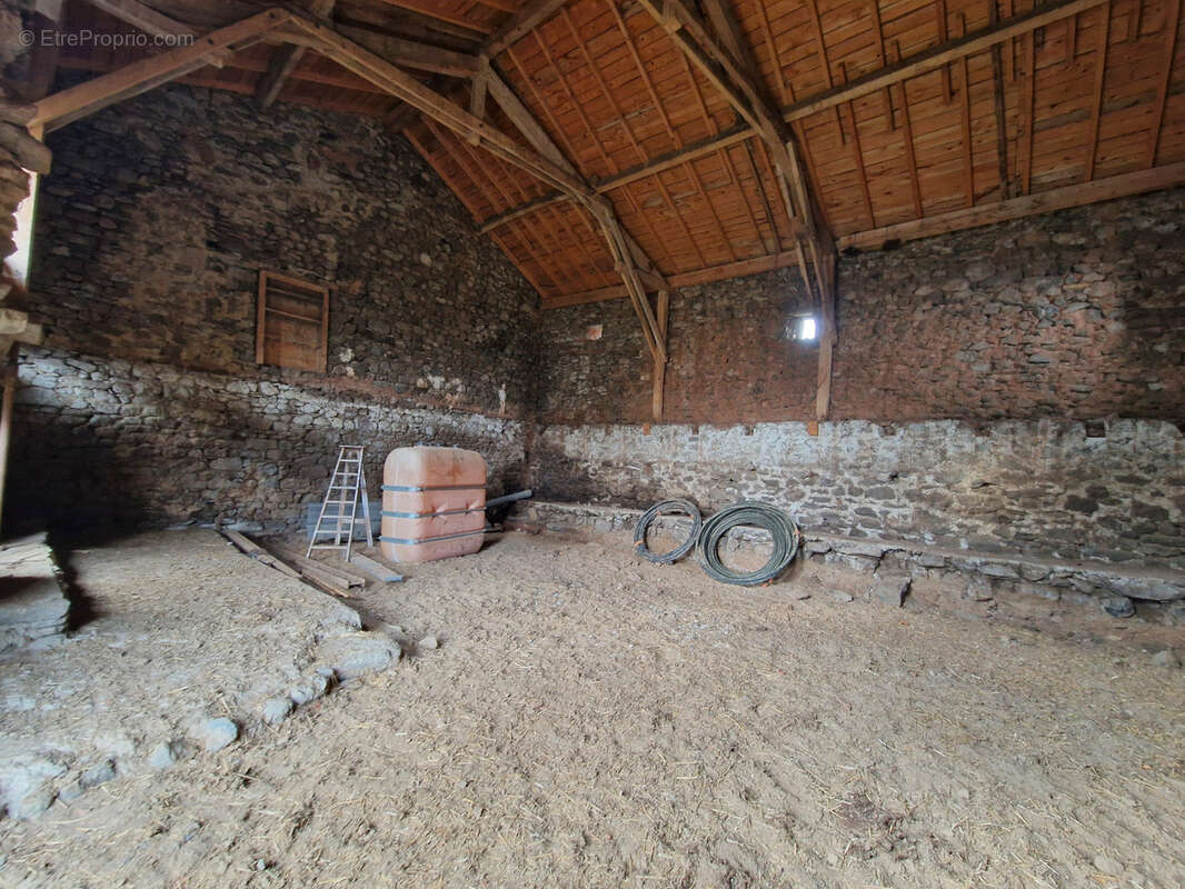 Maison à AURIAC-L'EGLISE