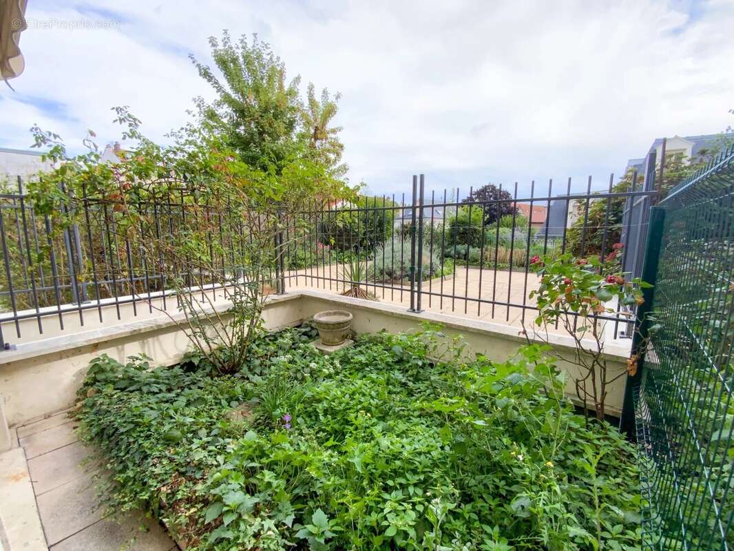 Appartement à LE RAINCY