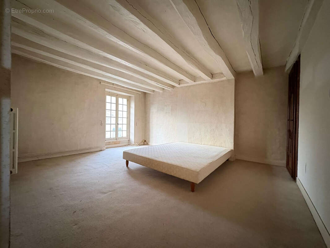 Maison à LA CELLE-SUR-MORIN