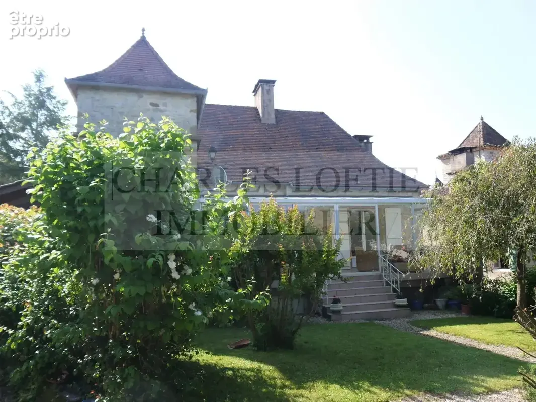 Charmant ensemble immobilier en pierre avec jardin au cœur d'un village en Bouriane - photo 13