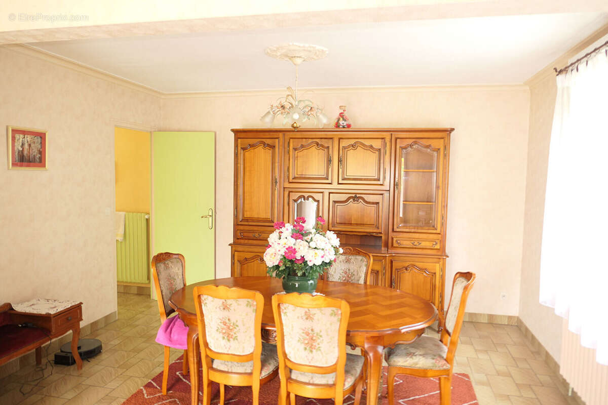 Maison à NOTRE-DAME-DU-TOUCHET