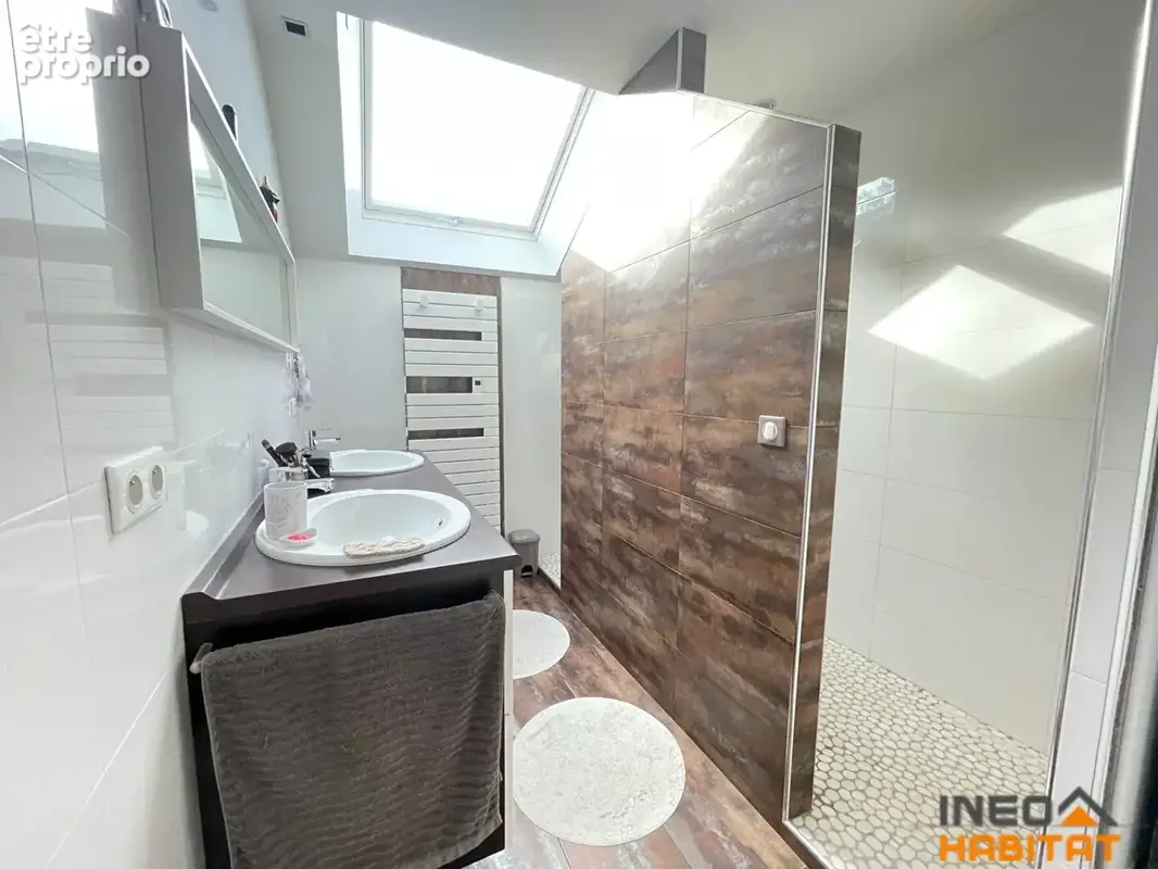 Longère rénovée LA MEZIERE - 7 pièce(s) - 192 m2 - photo 13