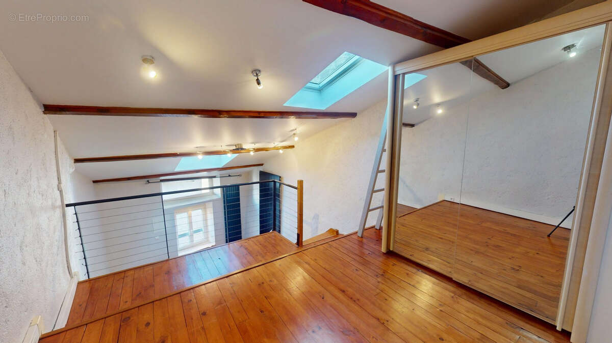 Maison 60 m² à Vals-Pres-Le-Puy  - photo 4