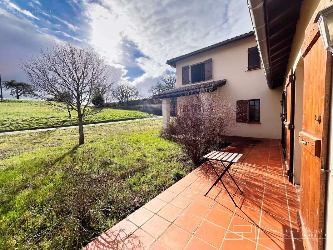 Maison à LASSEUBE-PROPRE