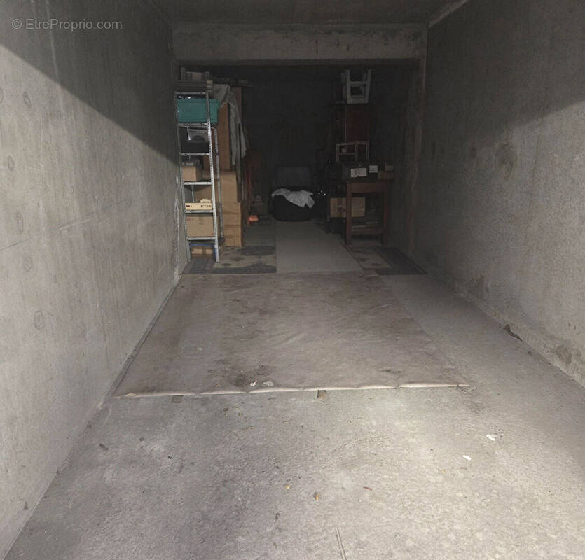 Parking à SAINT-ETIENNE
