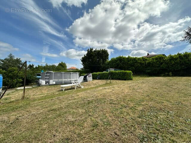 Maison à LA ROCHE-CHALAIS
