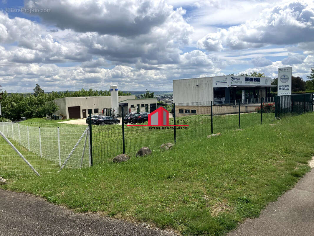Commerce 532 m² à Auxerre  - photo 5