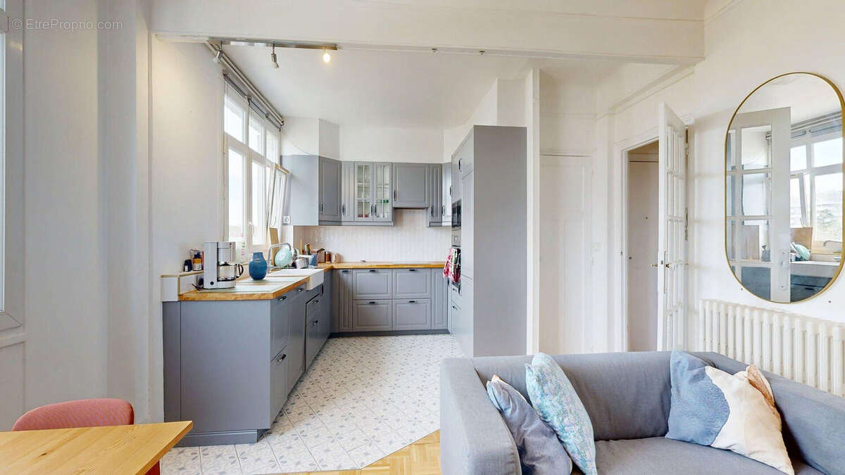 Appartement à NANTERRE