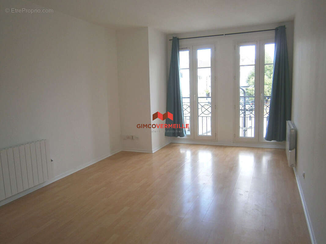 Appartement à VOISINS-LE-BRETONNEUX