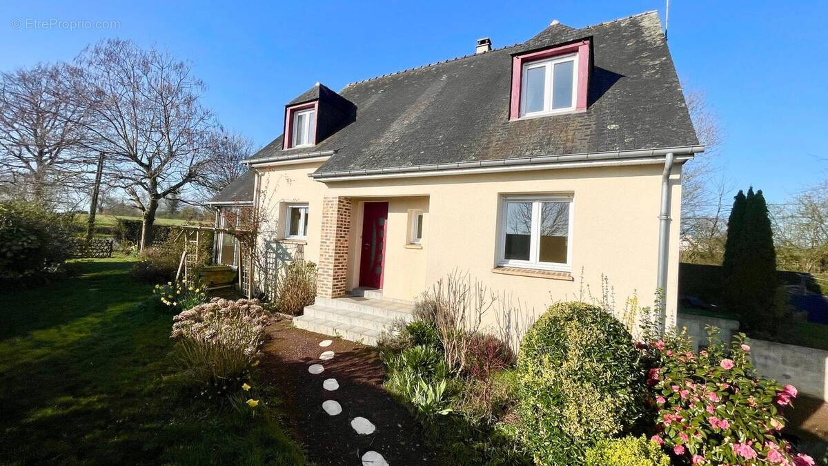 Photo 1 - Maison à SAINT-BAUDELLE