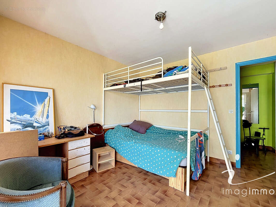 Deuxieme ligne appartement deux pieces avec cellier et parking - photo 5
