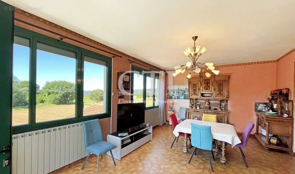 Maison à VAISON-LA-ROMAINE