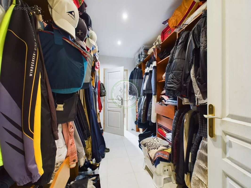 Maison à ROQUEBRUNE-SUR-ARGENS