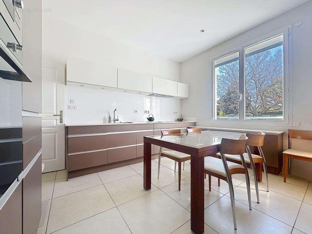 Maison à LES ANGLES