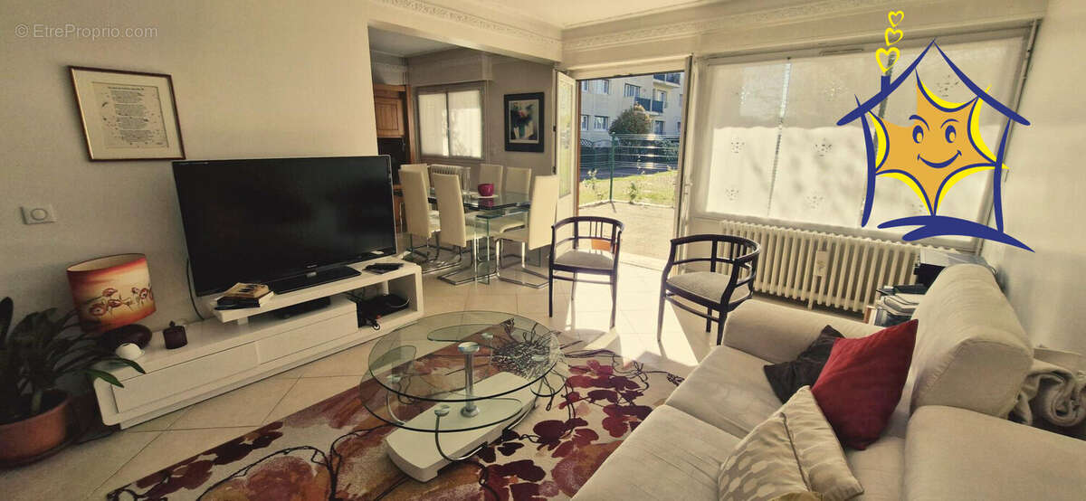 Maison à SAINTE-GENEVIEVE-DES-BOIS