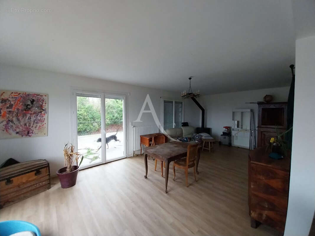 Maison à MEZY-SUR-SEINE